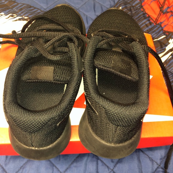 Boys sneakers Nike 11 size - Picture 3 of 4